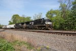 NS 4813 and 4059 take train 12G through Cove PA